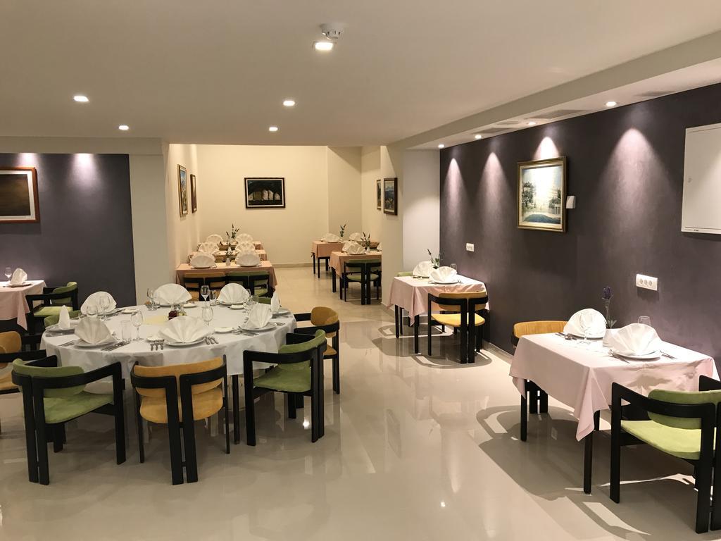 太阳酒店 内乌姆 外观 照片